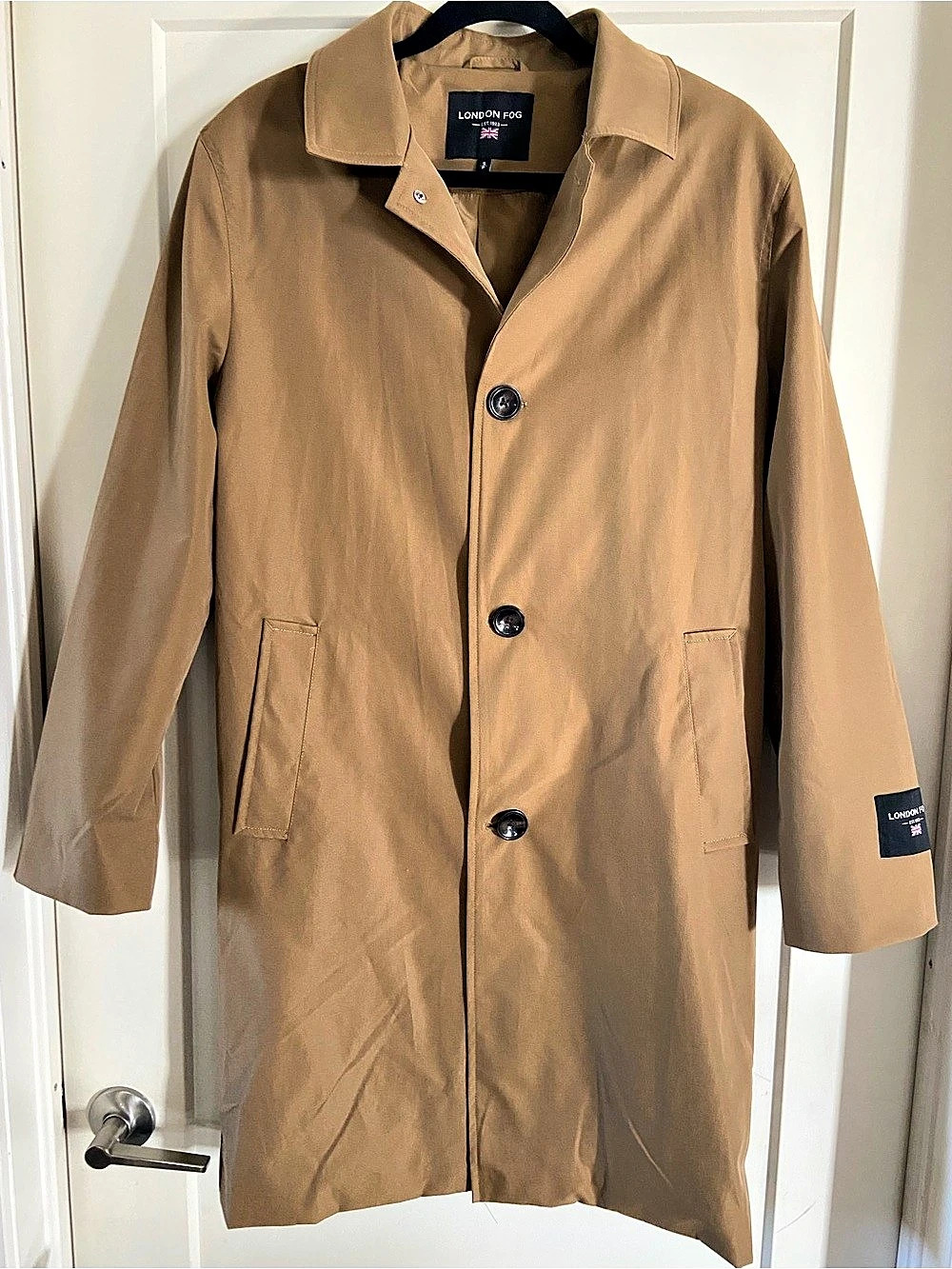 London Fog Woman’s Trench Coat in popular Tan colour, Like New!